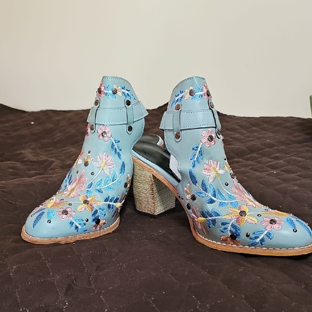 Embroidered Floral Open Back Ankle Boots in Blue
